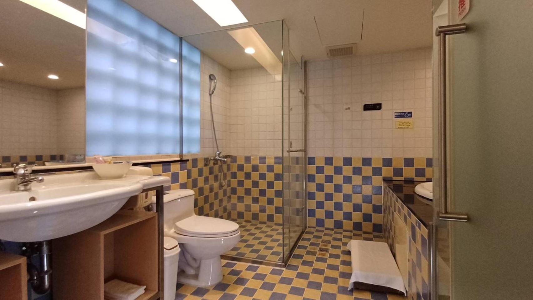 ブルー オーシャン ホテル 基隆市 エクステリア 写真